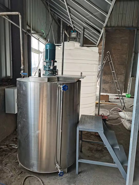 江蘇正冉木業燃生物質導熱油爐SNCR脫硝